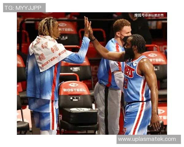 赛后分析:广州篮球队与西安篮球队默契配合的关键因素与战术探讨 赛后分析:广州篮球队与西安篮球队默契配合的关键因素与战术探讨