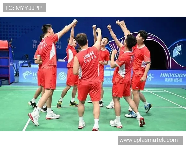 重庆羽毛球队在亚运会上的逆袭之路展现拼搏精神与团队力量 重庆羽毛球队在亚运会上的逆袭之路展现拼搏精神与团队力量