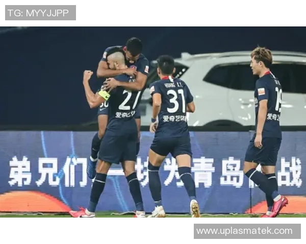 重庆羽毛球队在全国锦标赛积分榜上以63分稳居第一名展现强劲实力