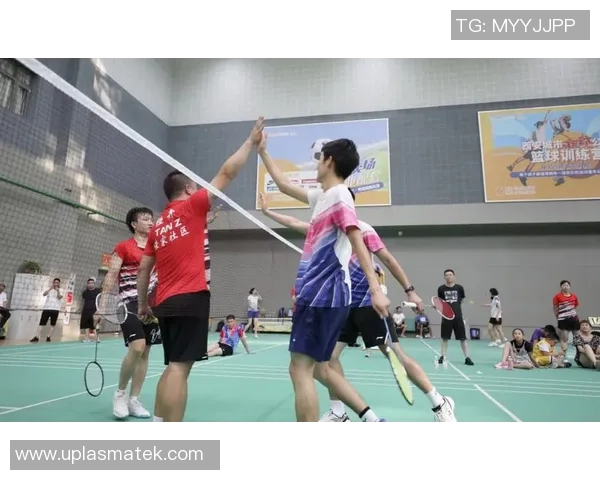 重庆羽毛球队灵活性探讨：如何在竞技中展现团队协作与个人技巧