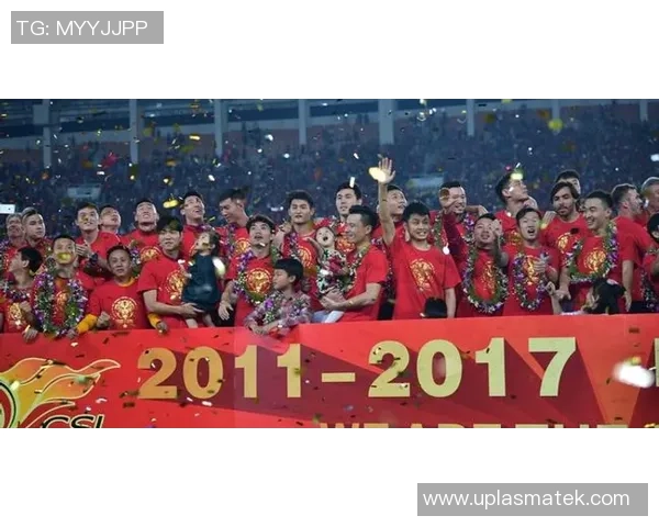 重庆足球队崛起之路:城市联赛中的拼搏与梦想 重庆足球队崛起之路:城市联赛中的拼搏与梦想